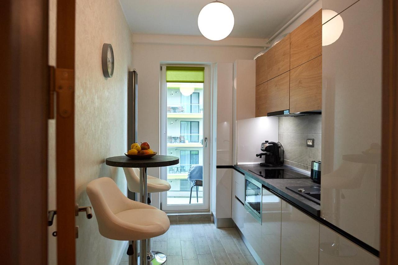 Ambient Holiday Apartment Beach Resort Navodari Bagian luar foto