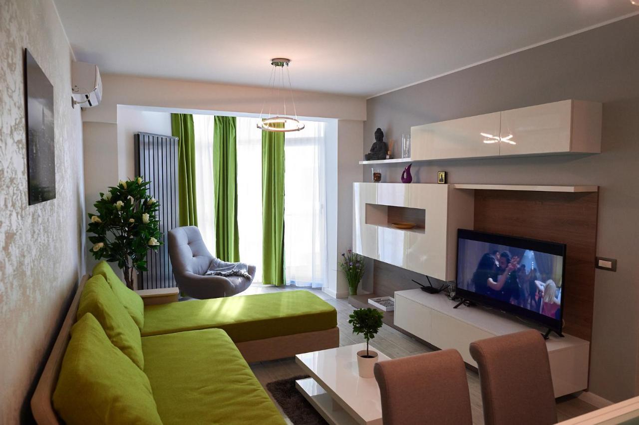 Ambient Holiday Apartment Beach Resort Navodari Bagian luar foto